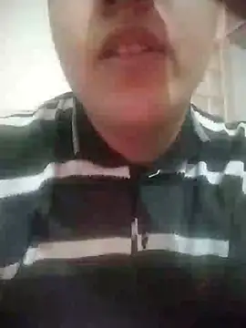 Snapshot of mllujjF chatting on December 14, 2024, 5:14 pm mllujjF online show from December 14, 2024, 5:14 pm