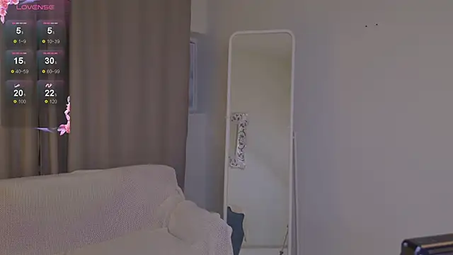 Lana  Cute  online show from March 17, 2025, 6:00 pm