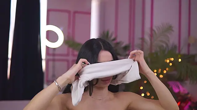 Jenna Day online show from March 21, 2025, 7:11 am