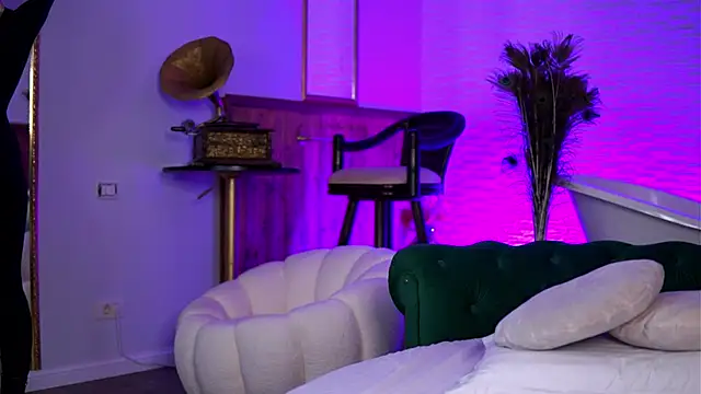 Jenna Day online show from January 7, 2026, 6:40 am