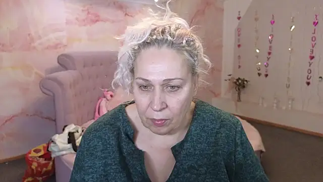 Penelope Pinky online show from November 4, 2025, 11:03 am