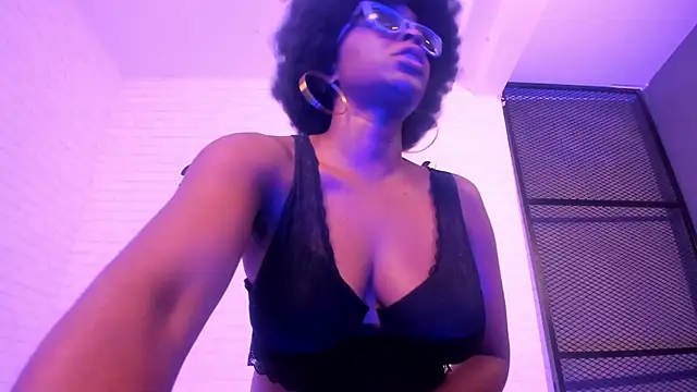 Snapshot of lolajenkins_ chatting on February 18, 2025, 3:53 am lolajenkins online show from February 18, 2025, 3:53 am