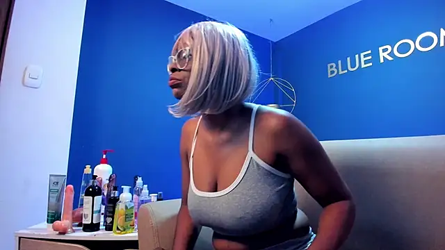 Snapshot of lolajenkins_ chatting on February 26, 2025, 7:42 pm lolajenkins online show from February 26, 2025, 7:42 pm