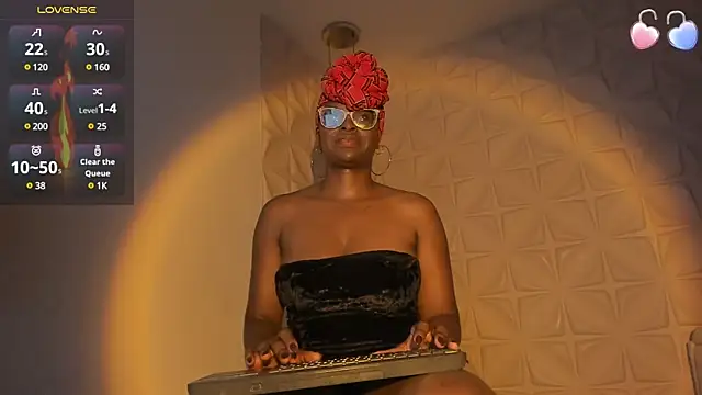 Snapshot of lolajenkins_ chatting on January 25, 2025, 7:49 am lolajenkins online show from January 25, 2025, 7:49 am