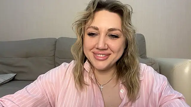 VickyLove047 online show from March 28, 2026, 6:42 pm