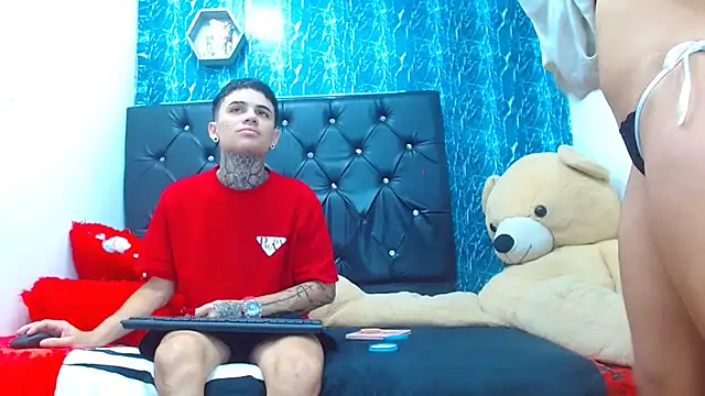 exotic hot couple online show from January 31, 2025, 1:22 am