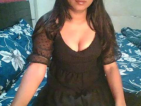 hot  surbhi online show from October 26, 2025, 2:39 pm