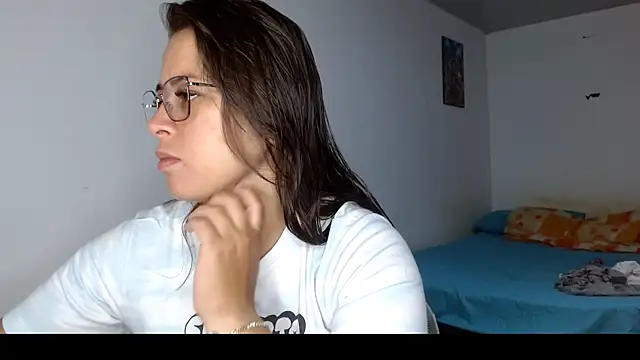 Paloma Desire online show from November 12, 2025, 1:26 pm