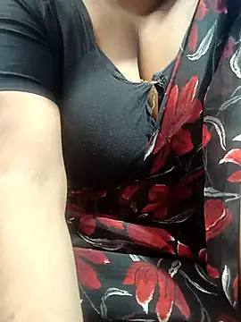 Hot-Manshi2 online show from December 3, 2025, 7:24 pm