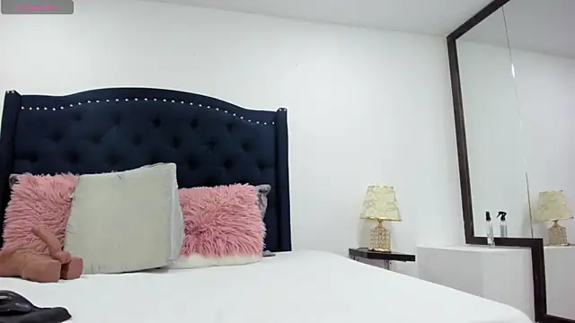 hotmature1 online show from November 5, 2025, 10:40 am