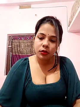 Snapshot of Hot-shot99 chatting on February 12, 2025, 10:03 am Hot-shot99 online show from February 12, 2025, 10:03 am