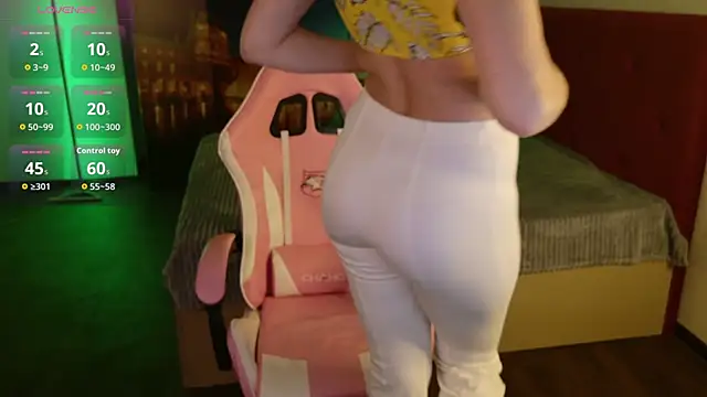 AnneHaddaway online show from April 28, 2026, 7:51 pm