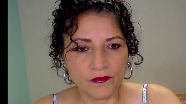 arianna ros3 online show from February 24, 2026, 2:12 am