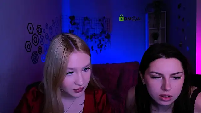 playful sophie online show from April 17, 2026, 8:00 pm