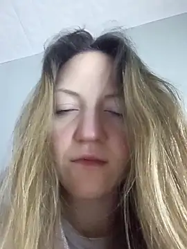 KattyLuuu online show from March 29, 2026, 5:53 am