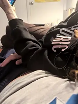 biggnipz online show from October 24, 2025, 7:18 am