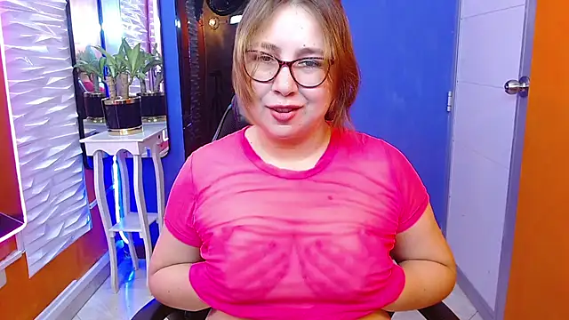 chloe prg online show from March 12, 2025, 3:40 pm