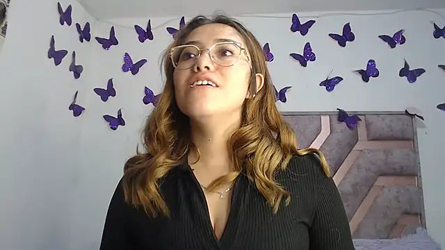 Snapshot of Anny_Fox- chatting on January 17, 2026, 3:10 am Anny Fox- online show from January 17, 2026, 3:10 am