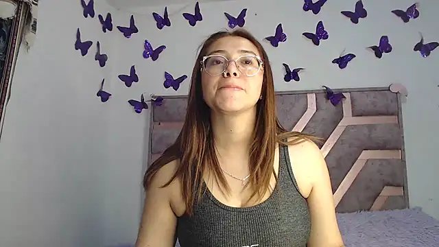 Snapshot of Anny_Fox- chatting on March 2, 2026, 5:19 am Anny Fox- online show from March 2, 2026, 5:19 am