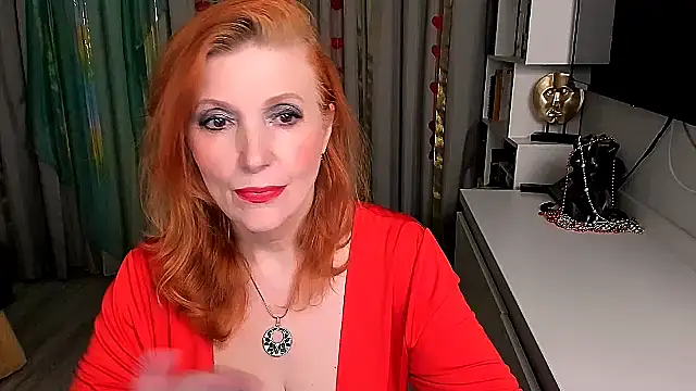 Snapshot of Fire-Fox-One chatting on February 6, 2026, 10:17 pm Fire-Fox-One online show from February 6, 2026, 10:17 pm