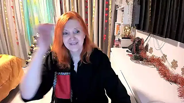 Snapshot of Fire-Fox-One chatting on December 22, 2025, 1:00 pm Fire-Fox-One online show from December 22, 2025, 1:00 pm