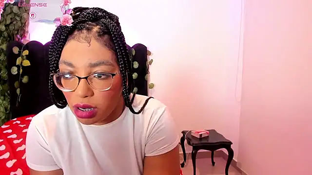 Snapshot of AmyBriiggs chatting on April 6, 2026, 6:36 am AmyBriiggs online show from April 6, 2026, 6:36 am