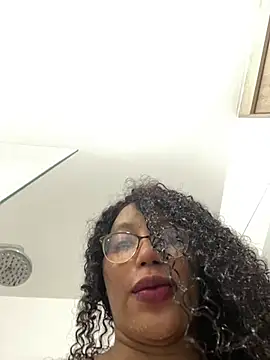 Snapshot of AmyBriiggs chatting on July 5, 2026, 9:10 pm AmyBriiggs online show from July 5, 2026, 9:10 pm