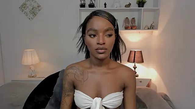 Zizi-campbel online show from December 28, 2024, 6:40 pm