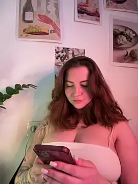 MayaMystic online show from April 13, 2026, 1:04 pm