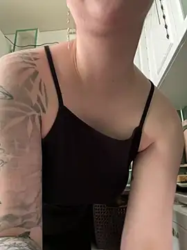 MayaMystic online show from April 21, 2026, 8:21 am