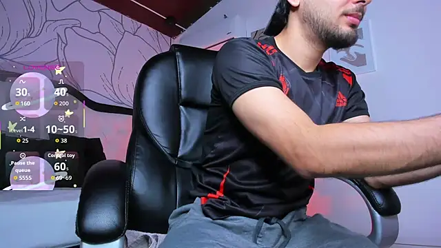 Snapshot of Samir_bear chatting on December 4, 2025, 12:37 pm Samir bear online show from December 4, 2025, 12:37 pm