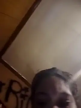 carmelbbyx22 online show from March 5, 2026, 2:24 pm