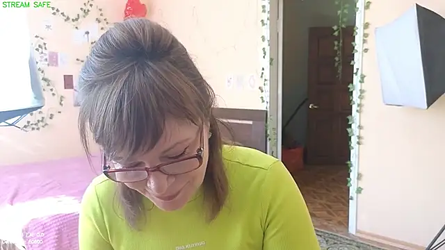 Miss Moren online show from June 27, 2026, 5:24 am