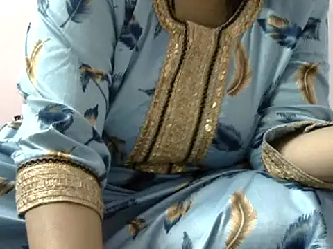 Snapshot of Housewife12 chatting on March 7, 2025, 7:16 pm Housewife12 online show from March 7, 2025, 7:16 pm