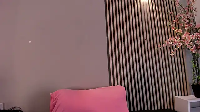 BrithanySummer online show from February 15, 2026, 3:51 am