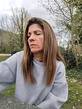 sansan2411 online show from March 11, 2026, 1:16 pm