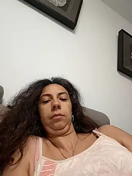 naughty69curls online show from October 6, 2025, 7:03 pm