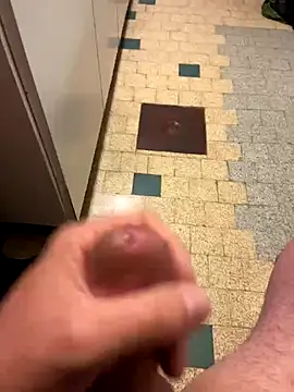 mikiss789 online show from October 30, 2025, 4:11 am