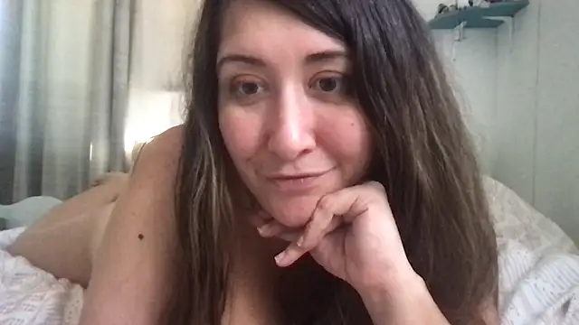 Snapshot of MadelynnMoon chatting on December 22, 2024, 6:37 pm MadelynnMoon online show from December 22, 2024, 6:37 pm