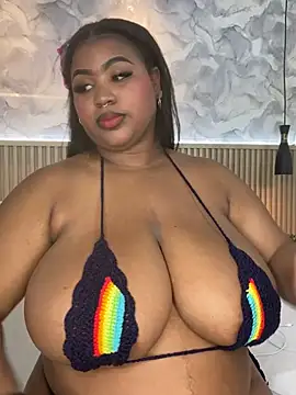 Snapshot of AinaraJimenez chatting on May 3, 2026, 9:18 pm AinaraJimenez online show from May 3, 2026, 9:18 pm