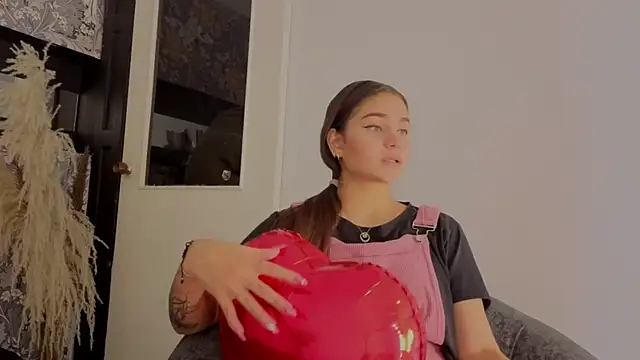 hinata itachi online show from February 14, 2026, 4:13 am