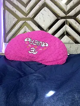 evaFiore online show from April 12, 2026, 8:12 pm