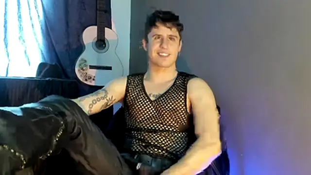 Snapshot of Antonello_Vannucci chatting on November 30, 2025, 4:30 pm Antonello Vannucci online show from November 30, 2025, 4:30 pm