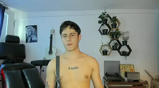 Snapshot of Antonello_Vannucci chatting on February 25, 2025, 9:37 pm Antonello Vannucci online show from February 25, 2025, 9:37 pm