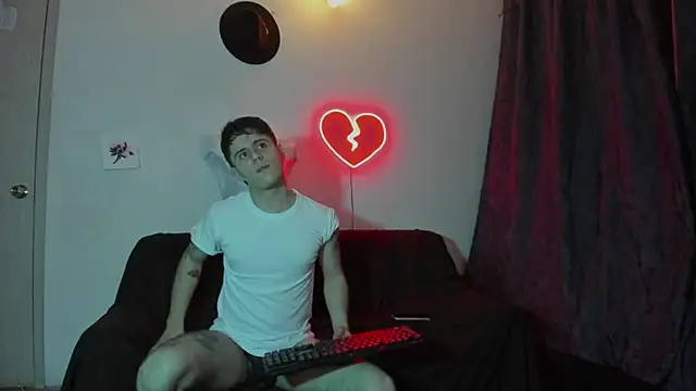 Snapshot of Antonello_Vannucci chatting on December 24, 2024, 10:49 pm Antonello Vannucci online show from December 24, 2024, 10:49 pm