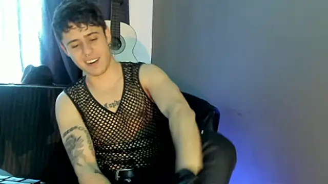 Snapshot of Antonello_Vannucci chatting on December 1, 2025, 3:35 pm Antonello Vannucci online show from December 1, 2025, 3:35 pm