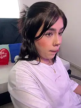 Lily Woodz online show from February 16, 2026, 7:01 pm