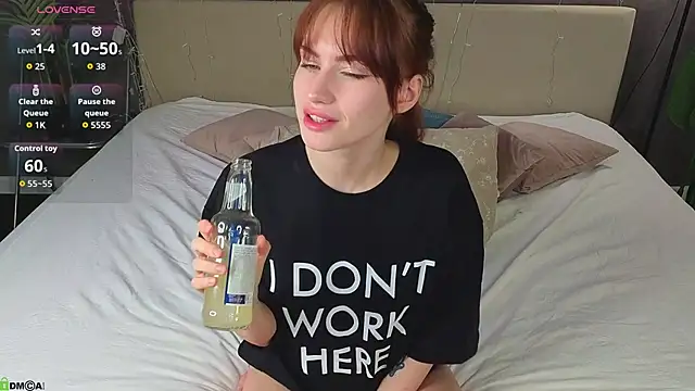 Mollly Rouge online show from April 28, 2026, 2:27 am