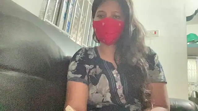 Tamil Sanjana  online show from February 3, 2026, 1:27 am