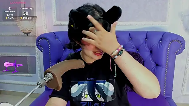 Lily Martinez online show from September 24, 2025, 1:57 am